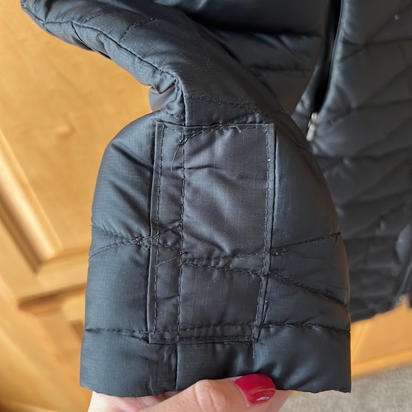Women’s Patagonia Winter Coat - Picture 6 of 8